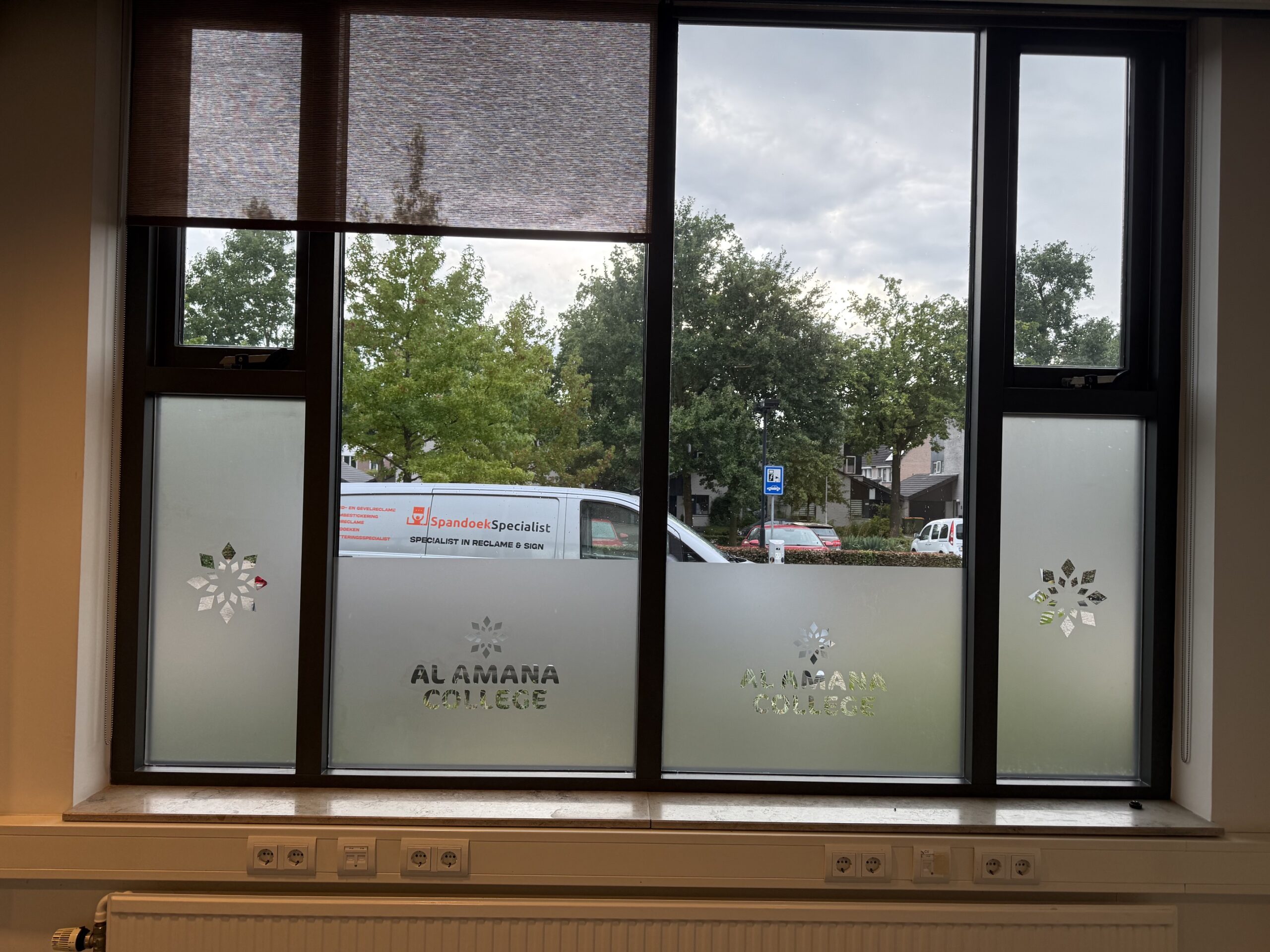 Etched glass raamfolie uitgesneden met logo/tekst - foto 3